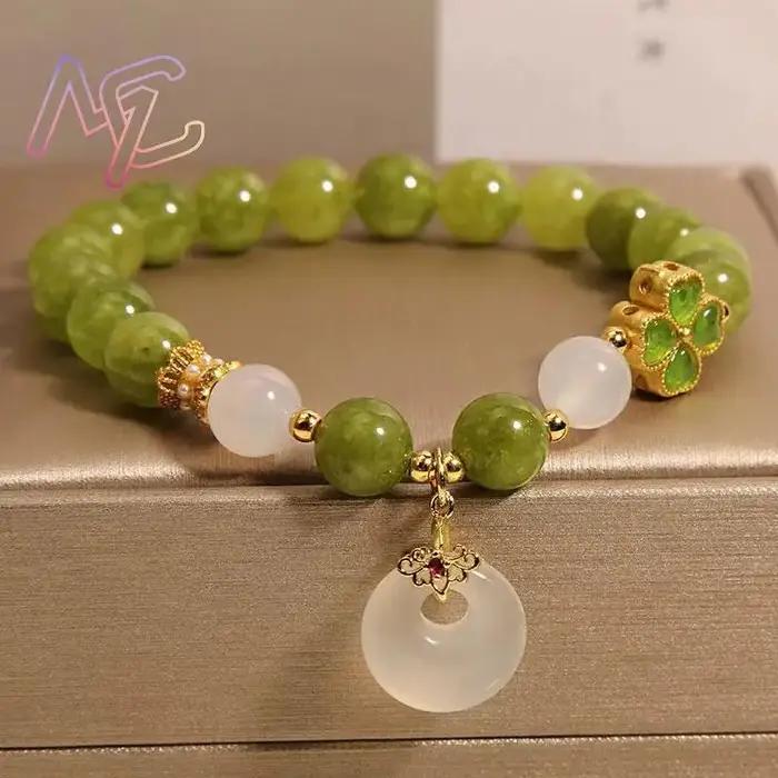 Bracelet en perles de jade véritable à motifs géométriques pour homme et femme, bijou intemporel pour occasions spéciales et tenues de soirée élégantes