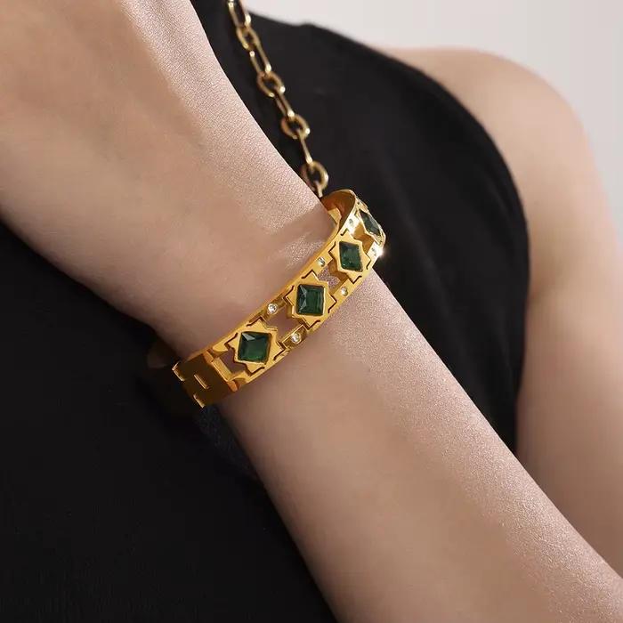 Bracelet Vintage pour femmes, sans rouille, plaqué or, en acier inoxydable, carré en verre rouge, breloque, bijoux de luxe, cadeau