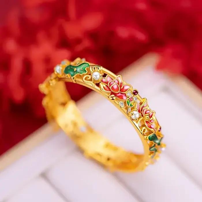 Bracelet en or AU750, design orchidée en émail antique