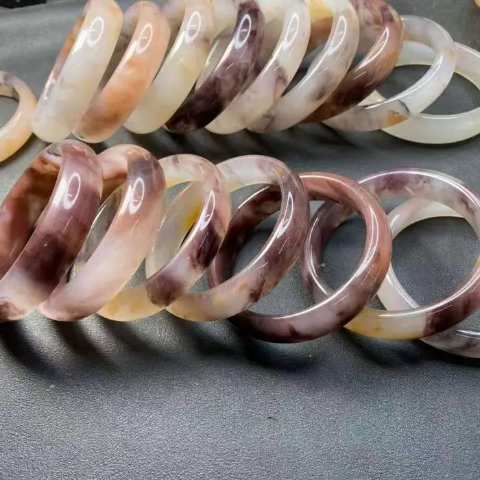 Bracelet en jade de soie d'or naturel sculpté à la main