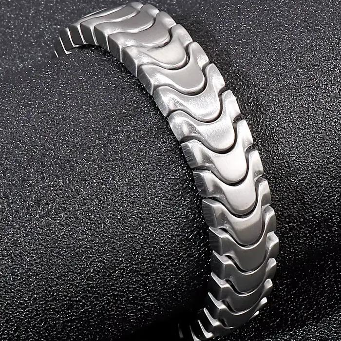 Bracelet homme brossé TrustyLan en acier inoxydable et titane pour occasions spéciales et cadeaux d'anniversaire pour lui
