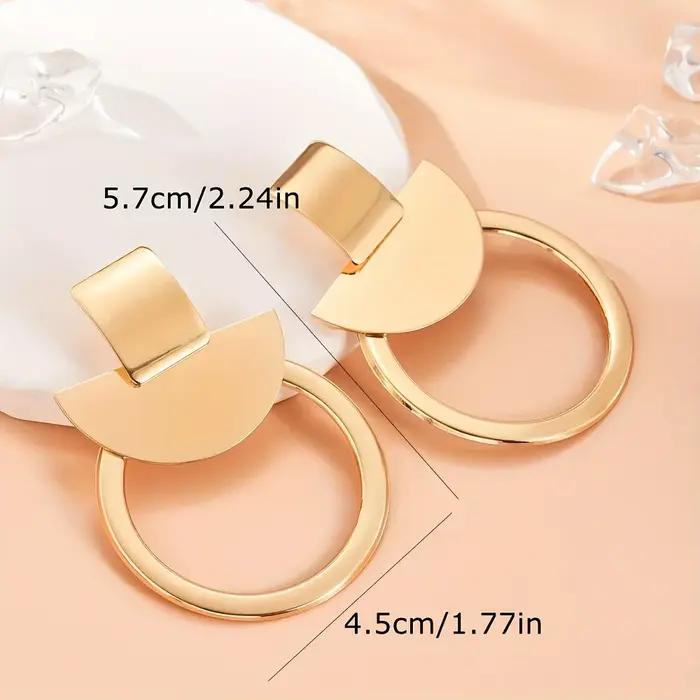 Boucles d'Oreilles Créoles Géométriques Dorées Accessoires Chic pour Femmes Occasions Spéciales Style Européen Modernité Mode Élégance Tendances Chic Pour Femme Occasions Formelles Trajets Quotidiens