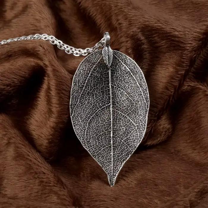 Collier en feuille naturelle véritable plaqué argent pour femmes occassions spéciales vintage élégant à offrir pour mère filles dames amies
