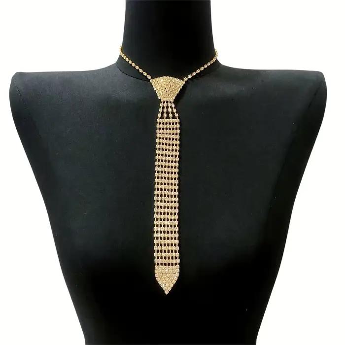 Collier élégant avec nœud papillon en cristal pour femmes, long collier en strass brillant et à la mode, accessoires de bijoux de mariage