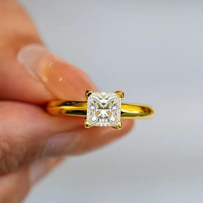 Lumira – bague carrée en or 18 carats pour femmes