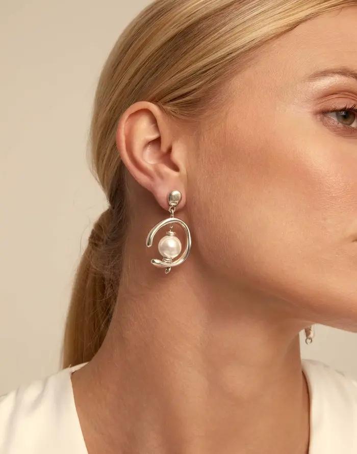 Boucles d'oreilles circulaires rétro élégantes, accessoires d'oreille de bijoux fins pour femmes avec un Design artistique détaillé