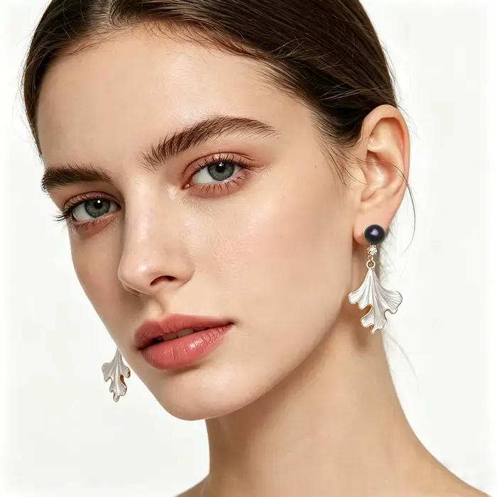 Boucles d'oreilles en argent 925 avec perles noires naturelles pour femme, classiques et sophistiquées, idéales pour l'engagement et les occasions spéciales