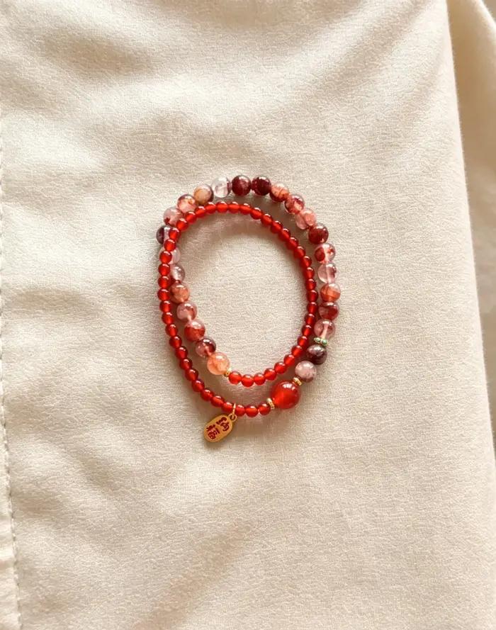 Bracelet à double boucle en agate rouge et cristal pour femme
