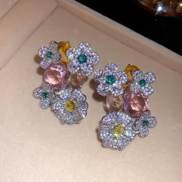 Boucles d'oreilles pendantes ovales en cristal or et or jaune clair pour femmes occasions spéciales elegance tendance