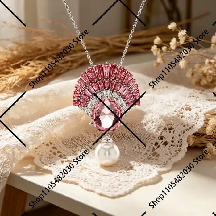 Collier Cygne à Coupe Baguette, Bijou Spectaculaire et Audacieux