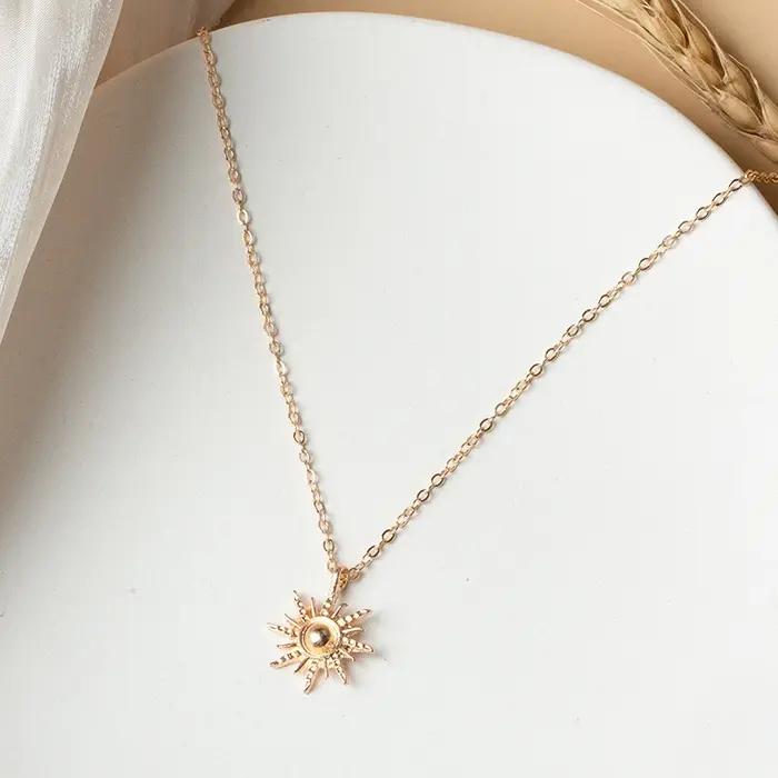 Collier pendentif soleil couleur or Simple pour femmes