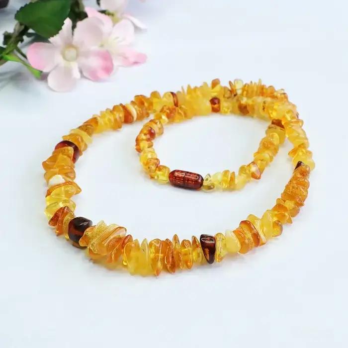 Collier multi-trésors en ambre naturel