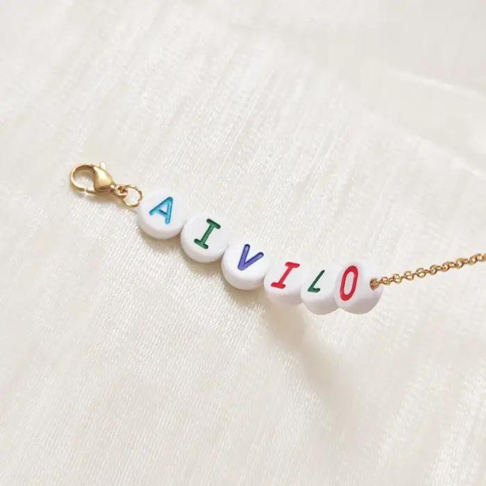 Collier de Nom Perlé Personnalisé en Titane pour Femmes, Or Pur, Jaune Clair, Plaqués Argent et Rhodium Imitation Occasions Spéciales