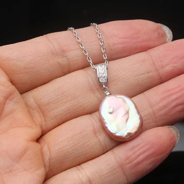 Grand pendentif en perles baroques naturelles originales pour femmes