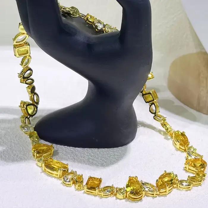 Collier à fleurs à breloques Original pour femmes, ensemble de bijoux fins tendance, boucles d'oreilles bonbons en cristal, Bracelet, accessoires de fête, 2025