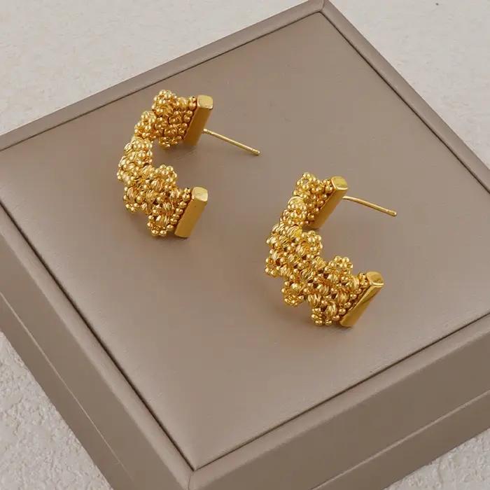 Ensemble collier ras-de-cou et boucles d'oreilles entièrement perlés pour mariée de Dubaï
