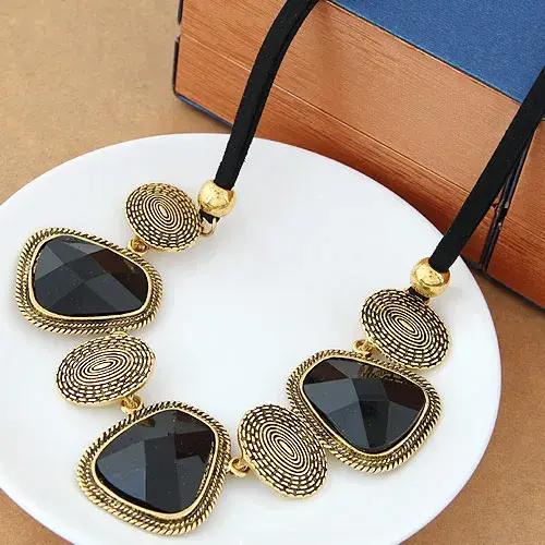 Collier Femme Rétro Bijoux Corde Noire Chaîne Ras Du Cou Pendentif Résine Pierre Géométrique Occasions Spéciales