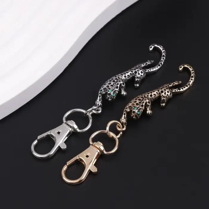 Porte-clés pendentif panthère Animal pour femmes, sac à main, breloques de voiture pour hommes, ornements, bijoux à la mode, cadeaux