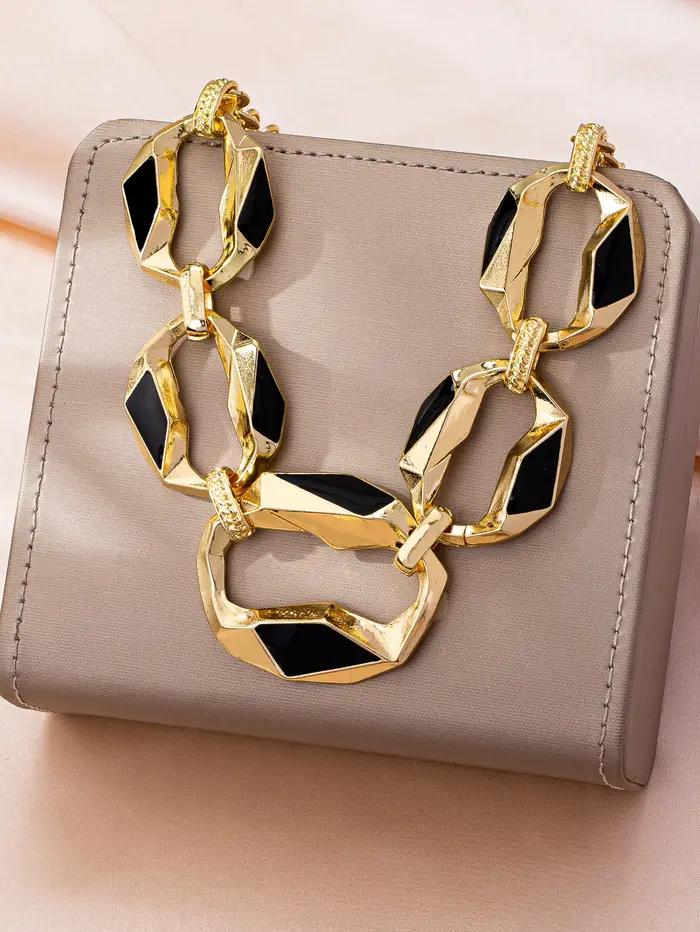 Collier géométrique en alliage de zinc pour femmes styles rock et hiphop occasions spéciales concerts et soirées