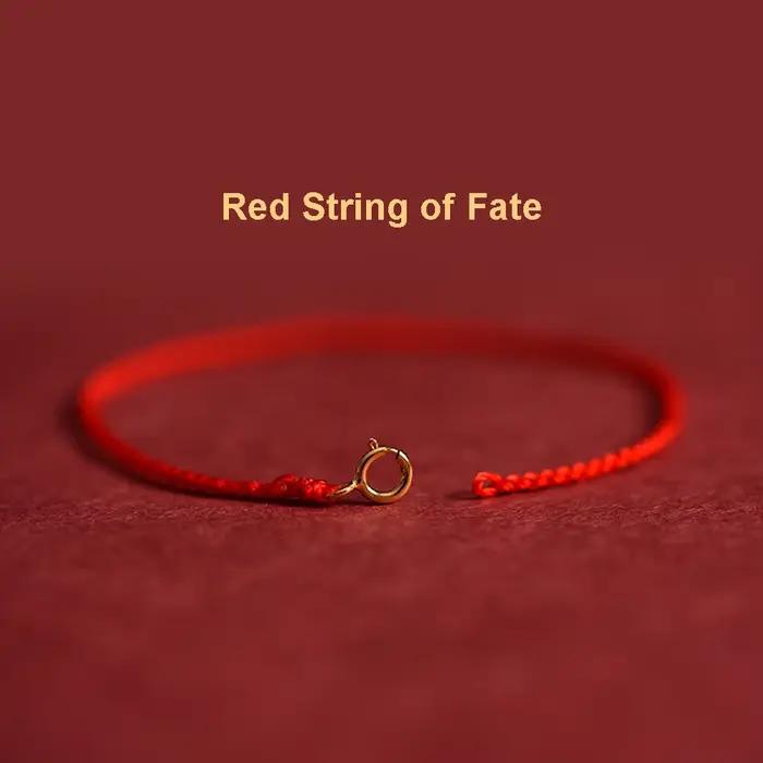 Bracelet à cordes rouges fait à la main avec fermoir plaqué or