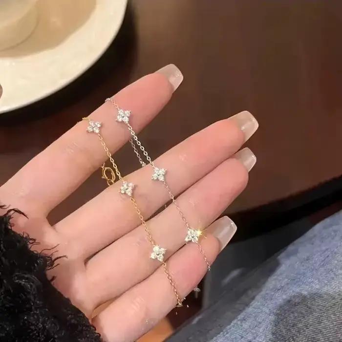 Bracelet à fleurs en cristal de haute qualité pour femmes, style romantique et mignon, bijou personnalisable et ajustable pour toutes les occasions spéciales