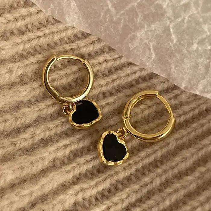 Boucles d'oreilles créoles pendentifs cœur noir couleur or pour femme