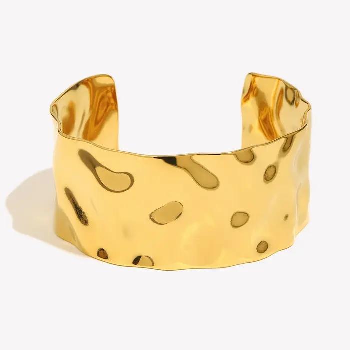 Bracelet ouvert géométrique en or 18 carats et acier inoxydable pour femme avec motifs de battement élégant et hypoallergénique pour occasions spéciales