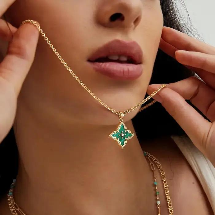 Collier trèfle pour femmes délicat plaqué or CZ pendentif
