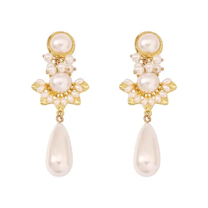 Boucles d'oreilles élégantes en perles