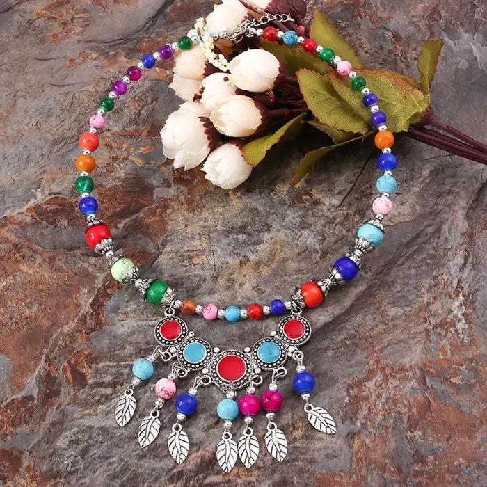 Collier ras du cou Aihua en pierre turquoise bohème pour femme