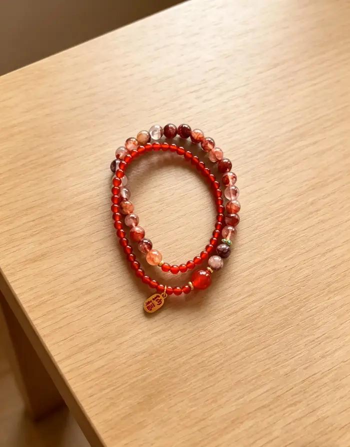 Bracelet à double boucle en agate rouge et cristal pour femme