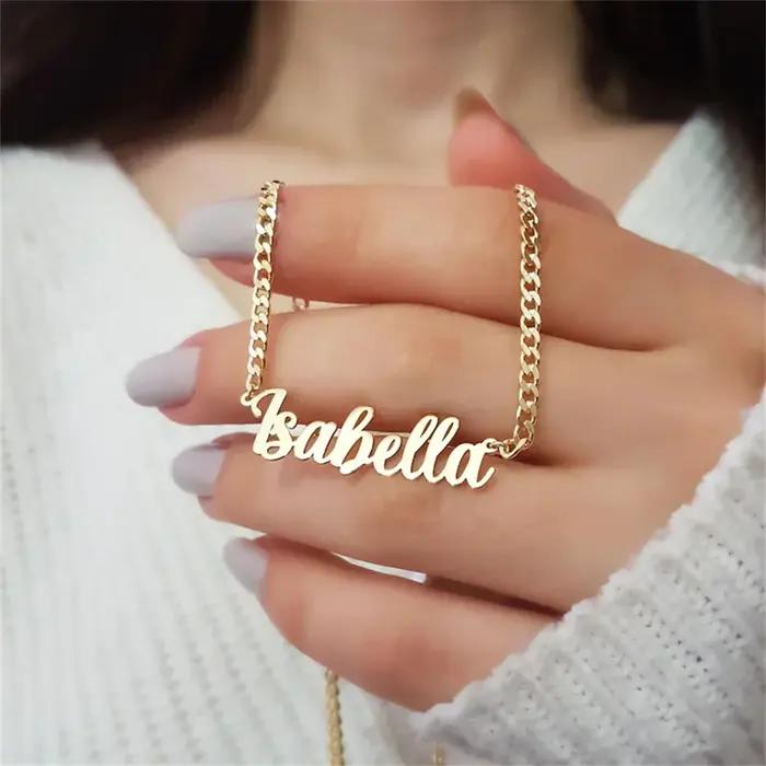 Collier avec nom personnalisé pour femmes, pendentif avec lettre et nom, chaîne Figaro, bijoux à la