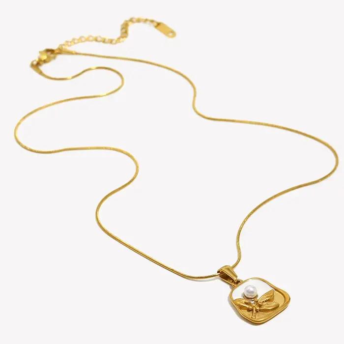 E.B.belle – collier à breloques en forme de fleur en émail, Style Vintage, en acier inoxydable plaqué or 18 carats, bijoux de cou pour femmes et filles