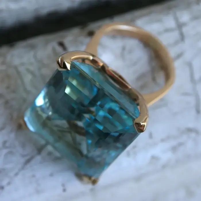 Bague de fiançailles en diamant de princesse topaze bleue de mer naturelle véritable