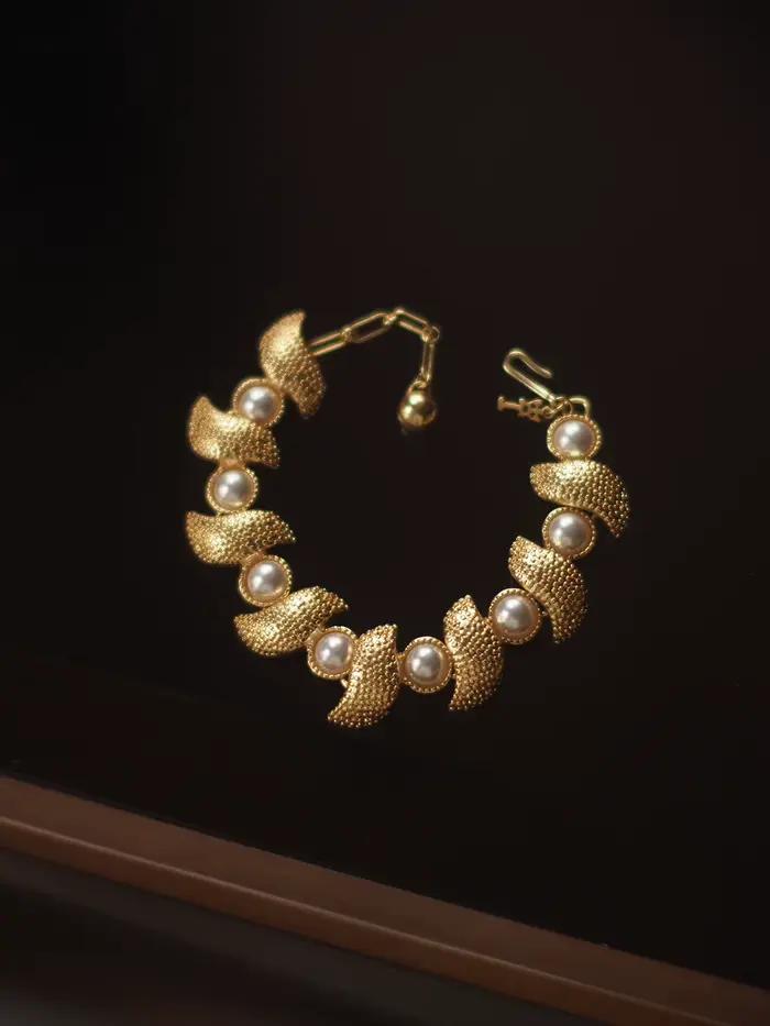 Italie Florence Ensemble de bijoux antiques Or 18 carats rempli de perles Mabe Filigrane Camée Bracelet Collier Boucle