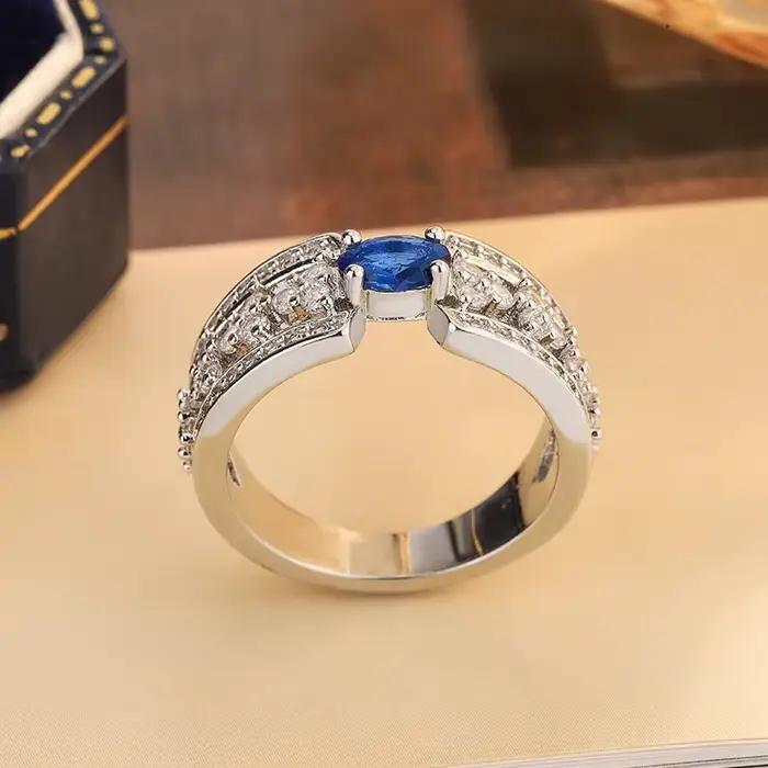 Haute qualité grande pierre bleue diamant bague