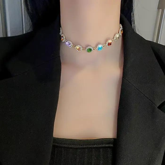 Colliers ras du cou géométriques et colorés en cristal Kaitin pour femmes