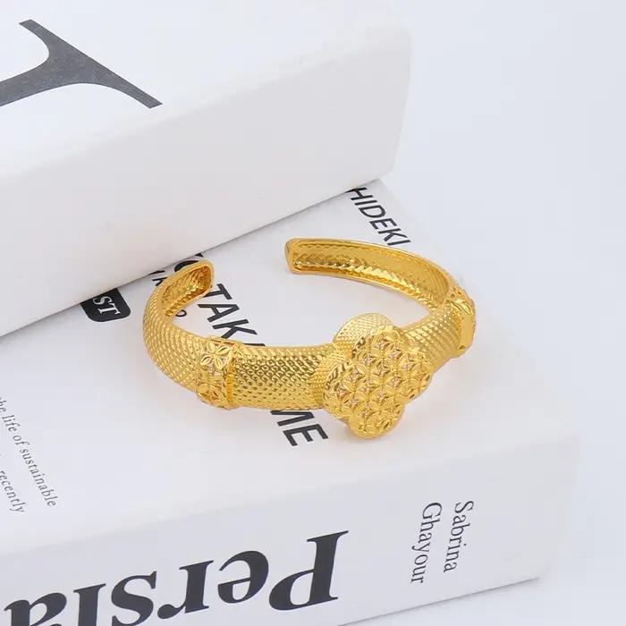 Ensemble de Bijoux Africains Plaqués Or 24 Carats Pour Fêtes de Mariage et Soirées Spéciales Collier Boucles d'Oreilles Bracelet Bague