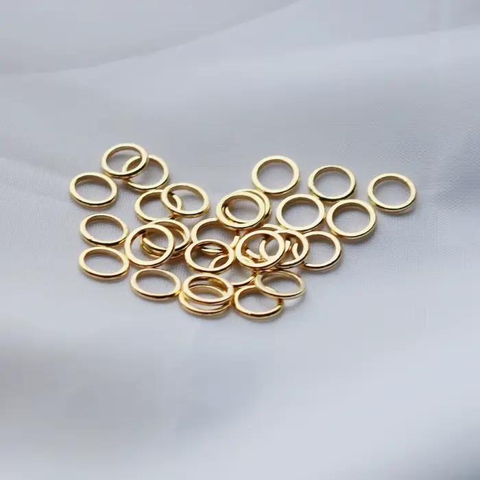 Anneaux fermés en laiton plaqué or 14K