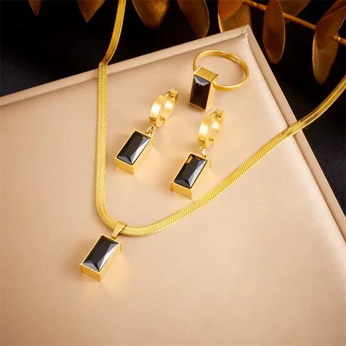 Parure de bijoux de luxe en cristal vert carré, plaqué or, en acier inoxydable, collier, boucles d'oreilles et bague, cadeau idéal pour femme, fête ou anniversaire