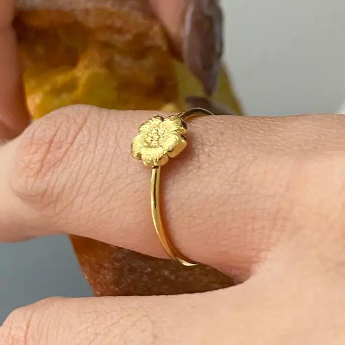 Ensemble de bagues minimalistes plaqué or 18 carats pour femmes, acier inoxydable, design floral, idéal pour soirées et occasions spéciales
