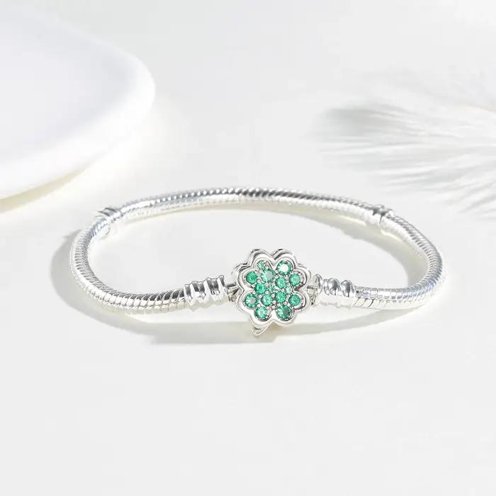 Bracelet en argent sterling 925 avec trèfle à quatre feuilles et perles pour femmes pour occasions spéciales et cadeaux