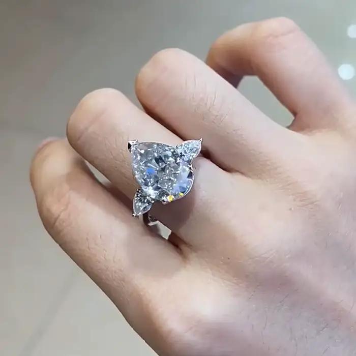 Bague de fiançailles LinkerLove en argent S925 avec 3 pierres en moissanite taille poire 6 carats