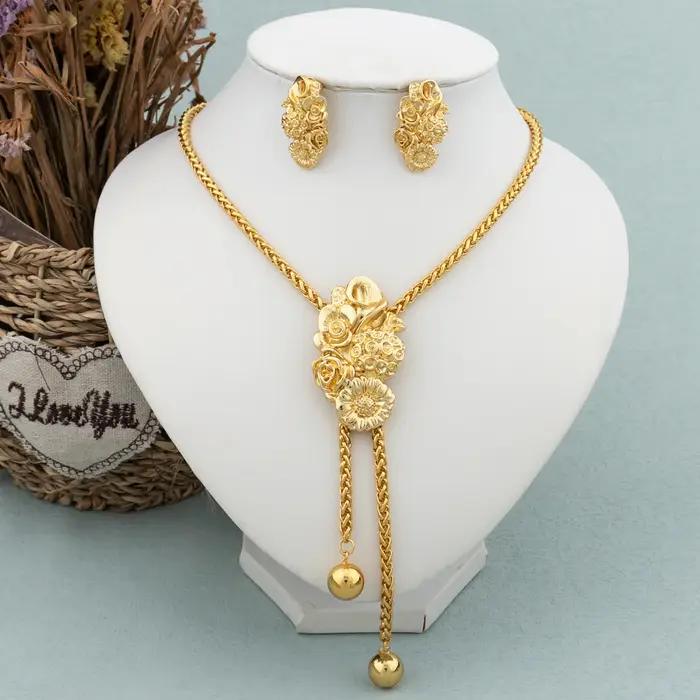 Ensemble de bijoux plaqués or pour femme