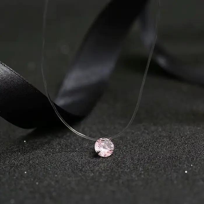 Collier pendentif en cristal brillant avec pierres précieuses artificielles pour femmes, bijou moderne à la mode pour occasions spéciales et soirée