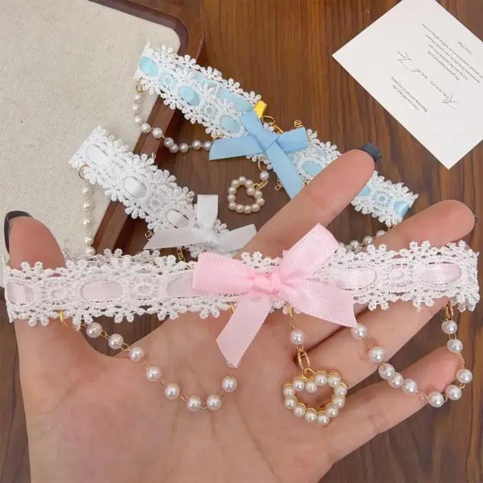 Collier en dentelle avec pendentif cœur en perles Y2K