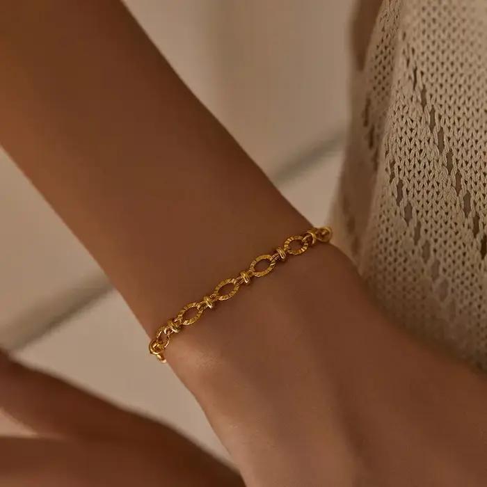 Bracelets à chaîne exquis remplis d'or 18 carats pour femmes