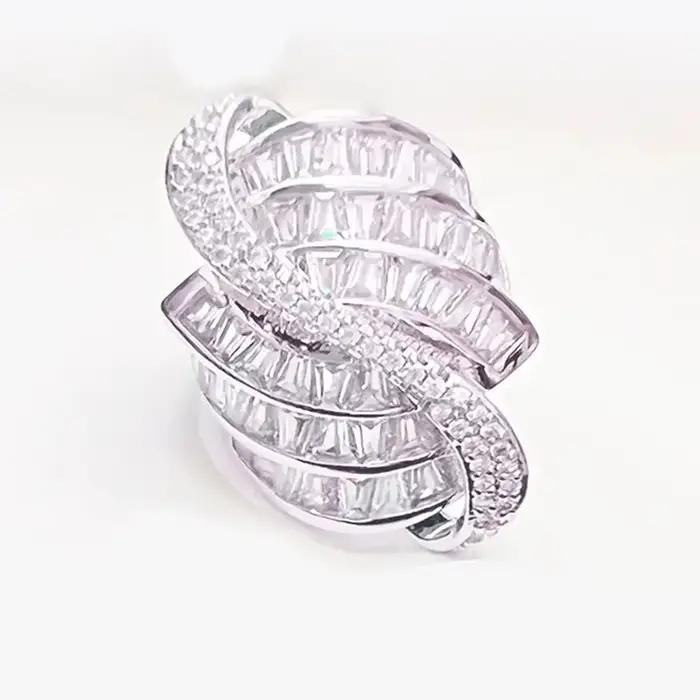 Bague vintage en or blanc 14 carats avec diamant de laboratoire