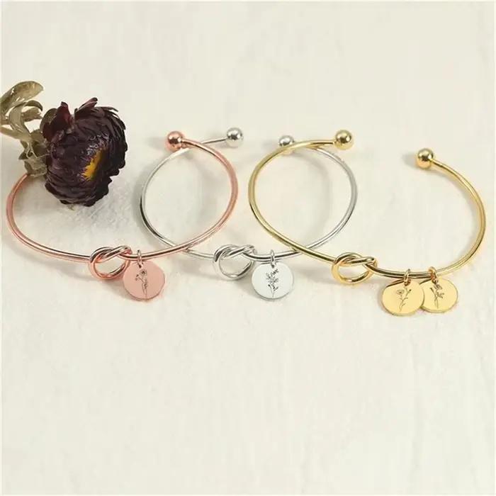 Bracelet manchette pendentif lettre nom personnalisé réglable en acier inoxydable bracelets personnalisés femmes bijoux cadeau 1-3 noms