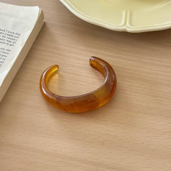 Bracelets de manchette en acrylique ouverts à la mode pour femmes